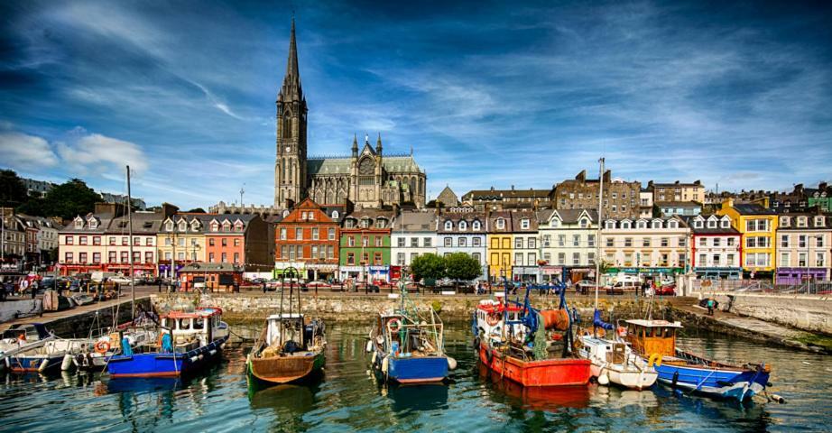 Townhouse In Centre Of Cobh Daire Dış mekan fotoğraf